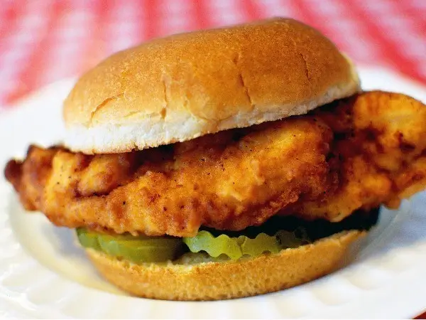 Chick-fil-A Chicken Sandwich Price, Size, Calories, & Nutrition Fact 2024